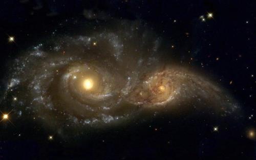 Фото столкновений галактик.