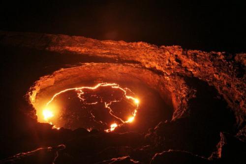 Ученые выяснили, как кора земли раскололась на плиты в древности.