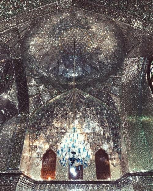 Зеркальный мавзолей в Ширазе. 02