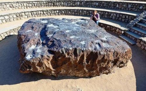 Что не так с самым большим в мире метеоритом Гоба, найденным в Намибии. 01 Что не так с самым большим в мире метеоритом Гоба, найденным в Намибии. 01