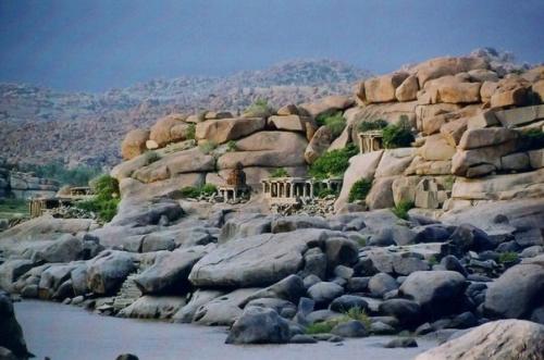 Хампи - бывшая столица виджаянагарской империи. 01