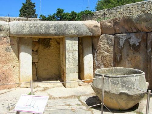 Предки человеческой цивилизации были карликами и жили на Мальте?