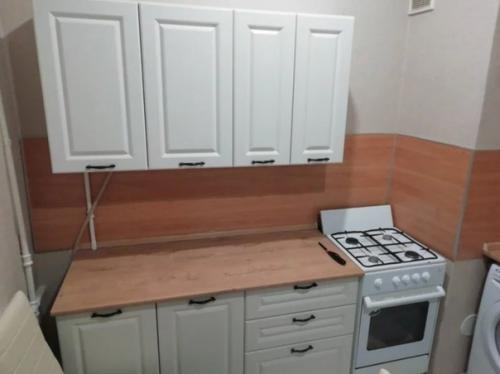 Антон Савчук из Екб сделал уже 9 й бесплатный ремонт (здесь кухни) ветеранам. 03