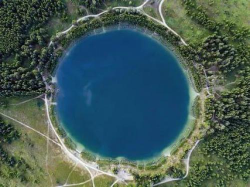 Тайна происхождения идеально круглого озера. 01