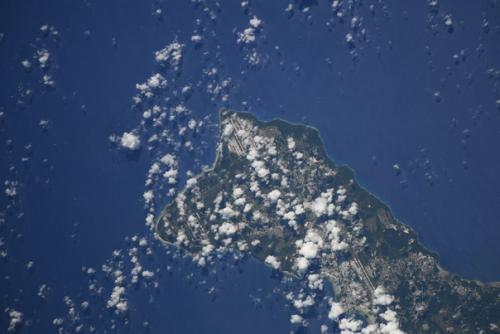 Динозаврик Гуам - один из марианских островов, который находится в западной части тихого океана. 02