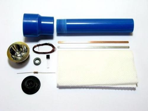 Самодельный фонарик, работающий на воде.

