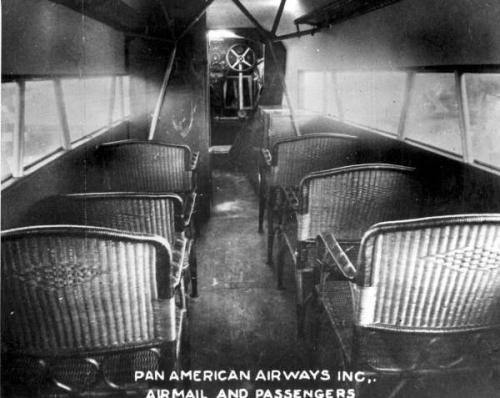 Таким были раньше самолёты внутри! 01