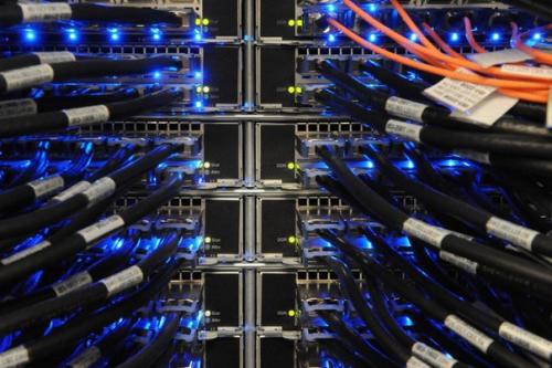 Китай новый суперкомпьютер разрабатывает.