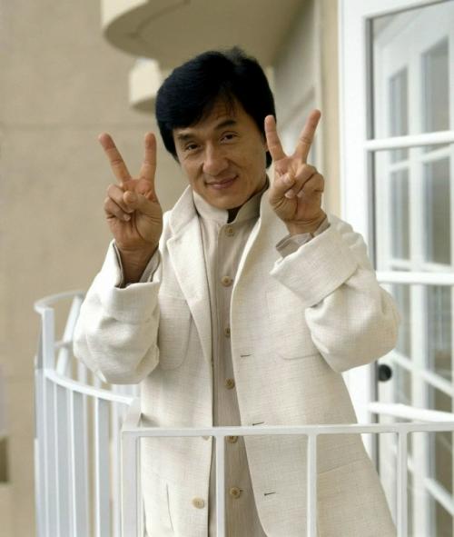 Он в бедной китайской семье родился.  