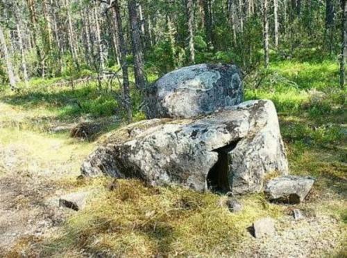 Поющие камни карельской тайги. Поющие камни карельской тайги.