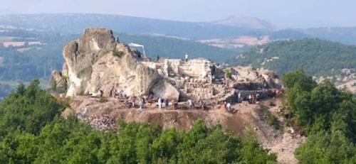 Автор, дайте нормальные фото, обеих рук, а ещё лучше с вашим лицом, руками и датой. 04