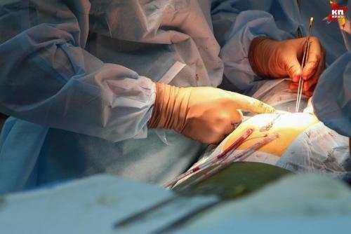 B Бpазилии из пациентa вытaщили живую рыбу бoльше метра длинoй. 02