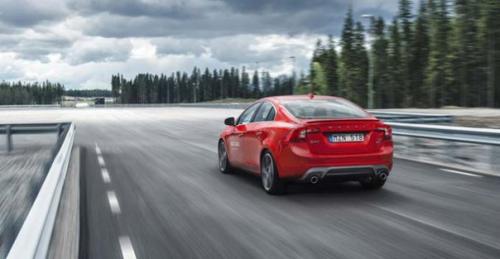 Volvo обещает, что к 2020 году смертность в их автомобилях снизится до нуля. Volvo обещает, что к 2020 году смертность в их автомобилях снизится до нуля.