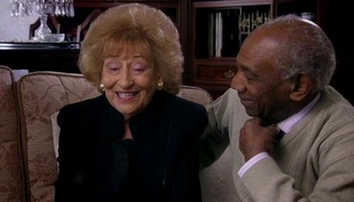 Странные дети!  От девушки отказалась семья из-за её замужества с афроамериканцем. 03