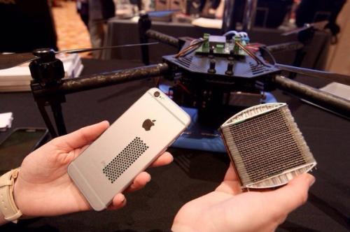 В Британии разрабатывают водородные аккумуляторы, которые позволят смартфонам неделю работать без подзарядки.