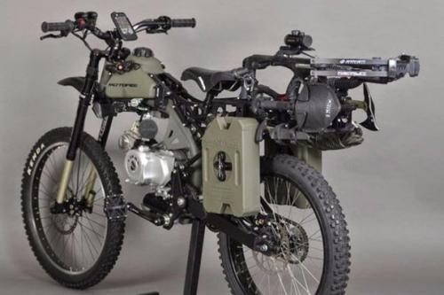 Ни один мопед не имеет права быть настолько крутым.