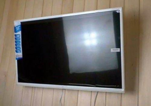 Простой способ телевизор на стене повесить. 08