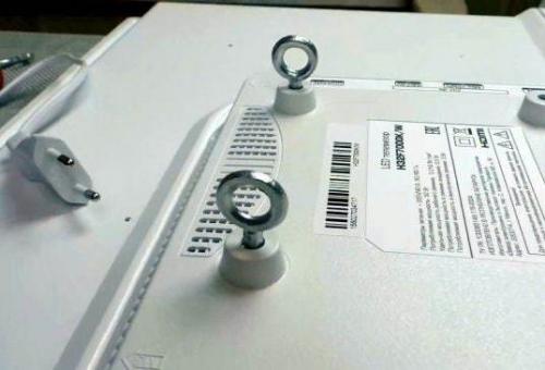 Простой способ телевизор на стене повесить. 05