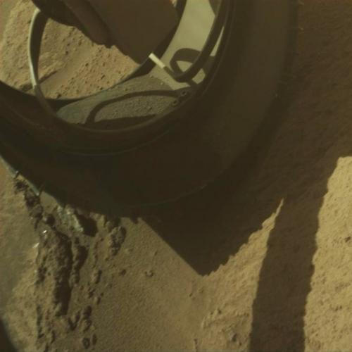 Марсоход Perseverance своего единственного друга потерял. 01