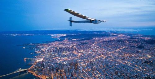 Самолет на солнечных батареях преодолел расстояние в 4000 километров от Гавайев до Сан-франциско за три дня.