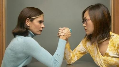 Большинство друзей испытывает тайную антипатию друг к другу.