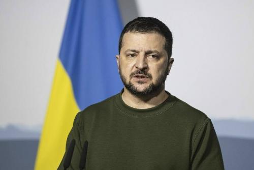 Прямо сейчас русские ищут, где мы находимся, где мы бываем.  