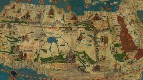 6. 000 лет назад территория Сахары изобиловала водоемами, реками - озерами, городами и деревьями.
