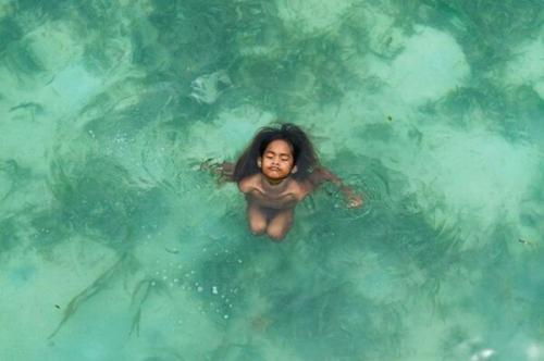 Люди - Рыбы или генетические мутации индонезийцев из племени баджау. 05 Люди - Рыбы или генетические мутации индонезийцев из племени баджау. 05