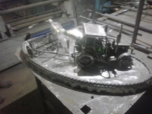 Трактор - подставка под бутылки. 03