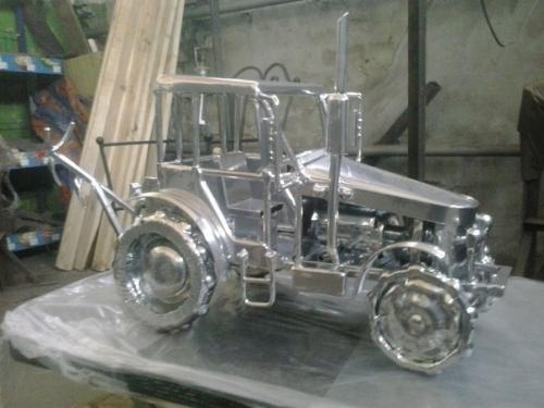 Трактор - подставка под бутылки. 02