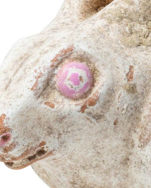 Греческая раскрашенная терракотовая статуэтка мальчика, сидящего на гигантском кролике, южная Италия, Апулия, начало III века н. э. 02