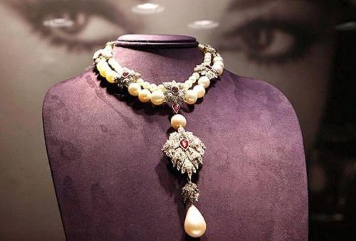 Перегрина, самая загадочная и драгоценная жемчужина в мире, была найдена у берегов панамы в 16 веке. 03