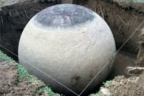 Аномальные идеально круглые камни в Коста-Рике. 03