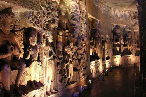 Пещеры Аджанты - уникальный храмово - монастырский пещерный комплекс в Индии. 02 Пещеры Аджанты - уникальный храмово - монастырский пещерный комплекс в Индии. 02