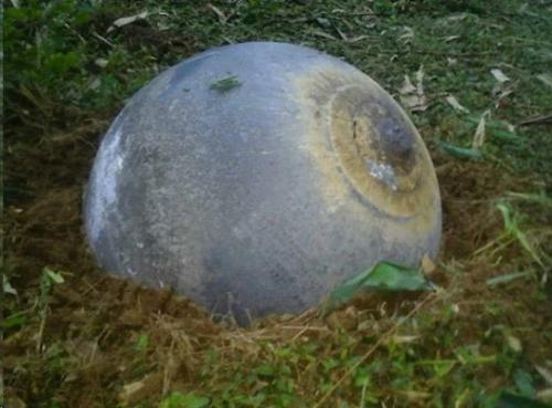 Странные сферы, падающие с неба. 02