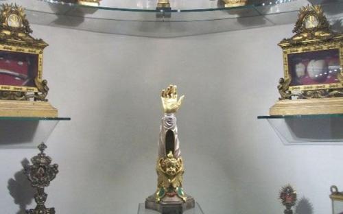 Самые необычные реликвии. 02 Самые необычные реликвии. 02