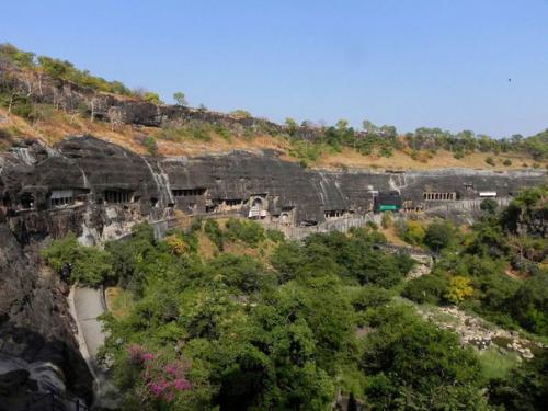 Пещеры Аджанты - уникальный храмово - монастырский пещерный комплекс в Индии. 04 Пещеры Аджанты - уникальный храмово - монастырский пещерный комплекс в Индии. 04