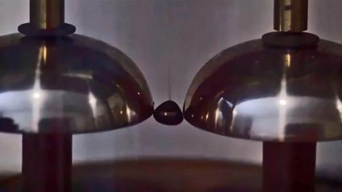 Батарея, которая работает уже 180 лет. 05