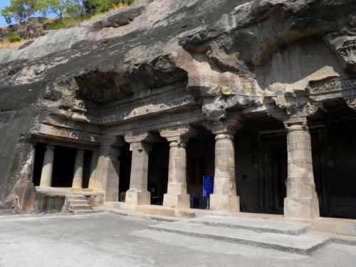 Пещеры Аджанты - уникальный храмово - монастырский пещерный комплекс в Индии. 06 Пещеры Аджанты - уникальный храмово - монастырский пещерный комплекс в Индии. 06