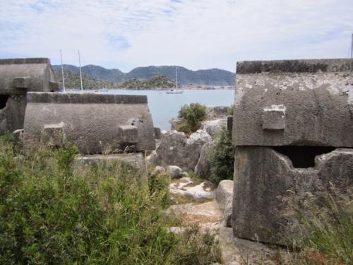 Мегалиты теймиуссы.  Теймиусса - это античный разрушенный город, на месте которого сейчас находится турецкая рыбачья деревушка учагыз. 02