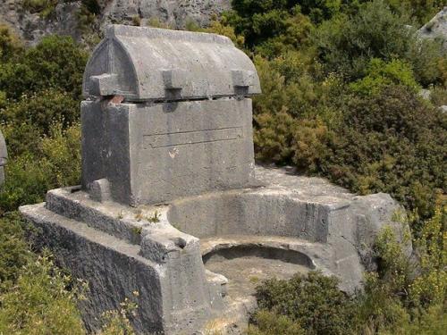 Мегалиты теймиуссы.  Теймиусса - это античный разрушенный город, на месте которого сейчас находится турецкая рыбачья деревушка учагыз. 01