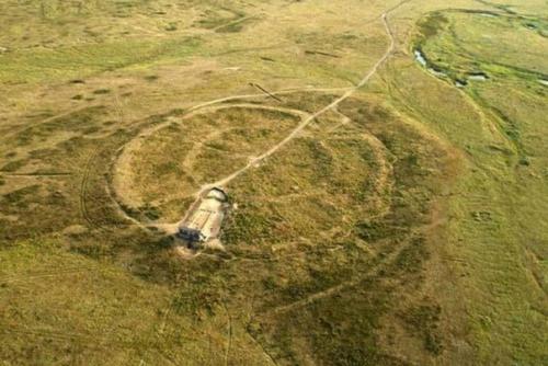 Аркаим. Ezomir.  Это древнее поселение, расположенное на юге челябинской области, называют самым загадочным археологическим памятником России. 01 Аркаим. Ezomir.  Это древнее поселение, расположенное на юге челябинской области, называют самым загадочным археологическим памятником России. 01