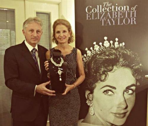 Перегрина, самая загадочная и драгоценная жемчужина в мире, была найдена у берегов панамы в 16 веке. 01