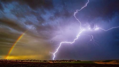 Как появляется молния и как она Выбирает Цель. 01