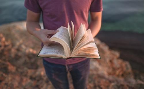 Какие 30 книг стоит прочесть до 30-ти? Какие 30 книг стоит прочесть до 30-ти?