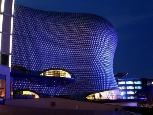 Исключительная архитектура всегда восторженные взгляды окружающих притягивала. 07