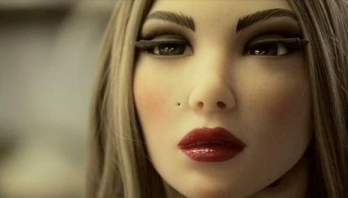 Специалисты по роботоэтике против секса с роботами.

