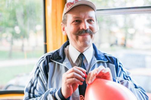 Самый известный петербургский кондуктор все-таки уволился.

